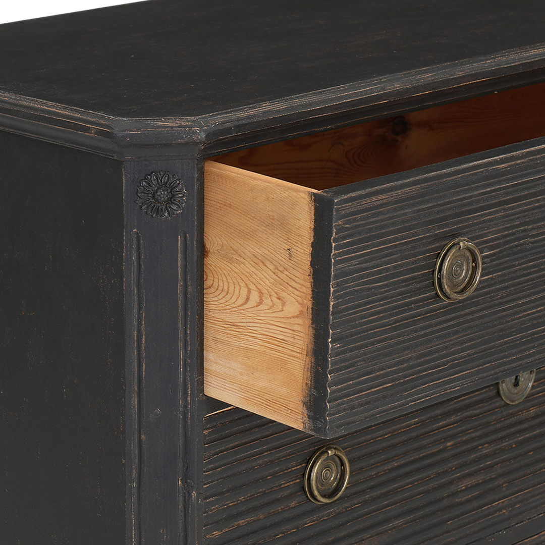 Early 1900s Swedish : black painted chest of drawers w/horizontal reeding