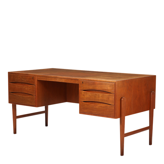 1960s Danish Design : six drawer teakwood desk