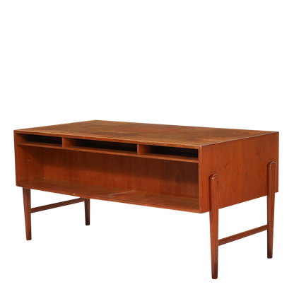 1960s Danish Design : six drawer teakwood desk