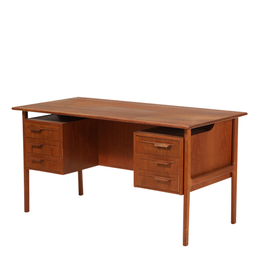 1960s Danish Design : classic teakwood 6-drawer 55" desk