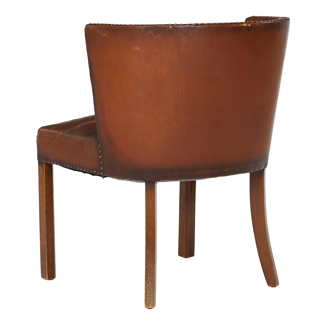 1940 Fritz Hansen : Model 1514 barrel back leather side chair