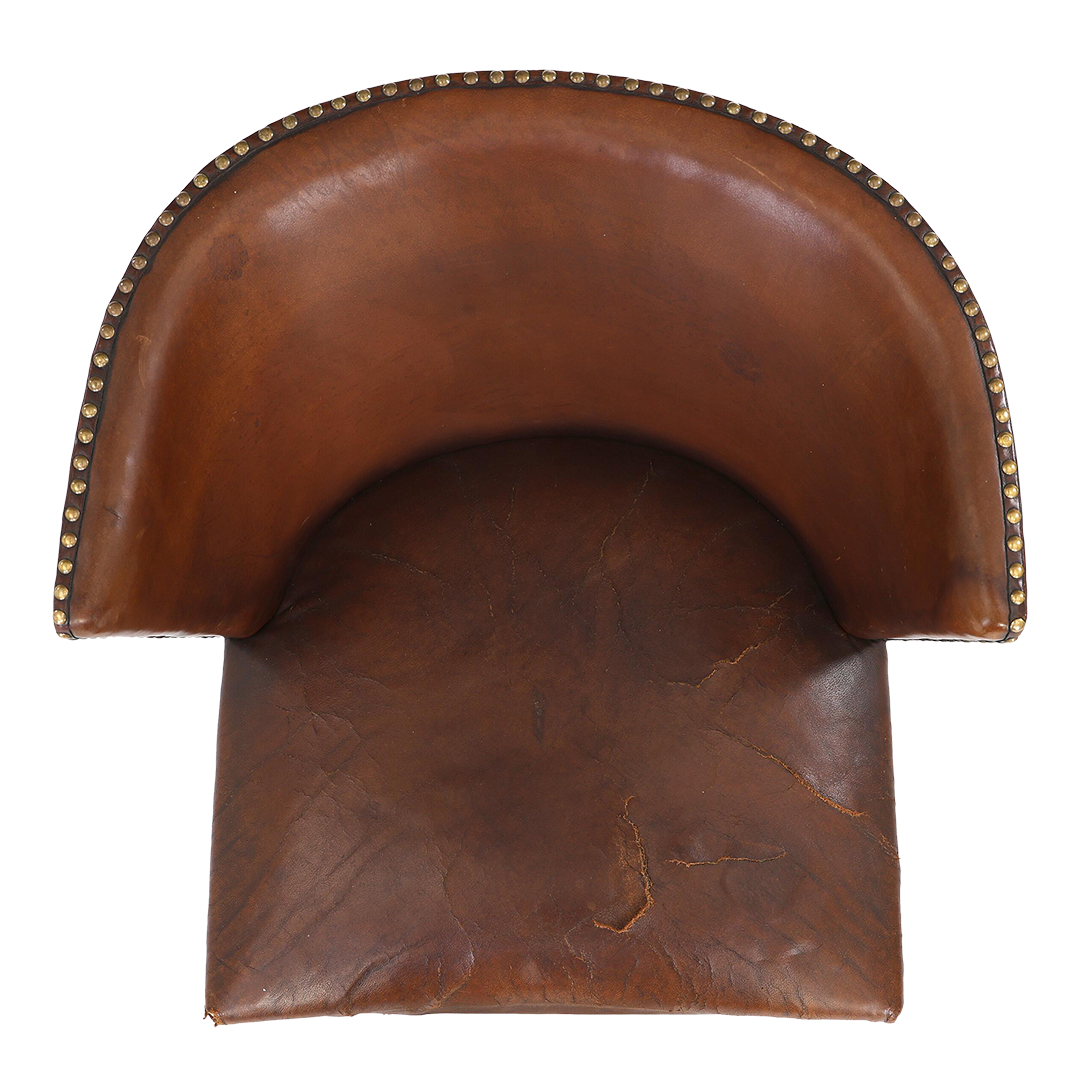 1940 Fritz Hansen : Model 1514 barrel back leather side chair