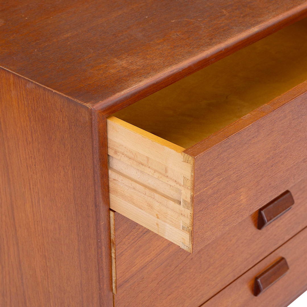 1970s Børge Mogensen : teakwood 59" eight-drawer chest