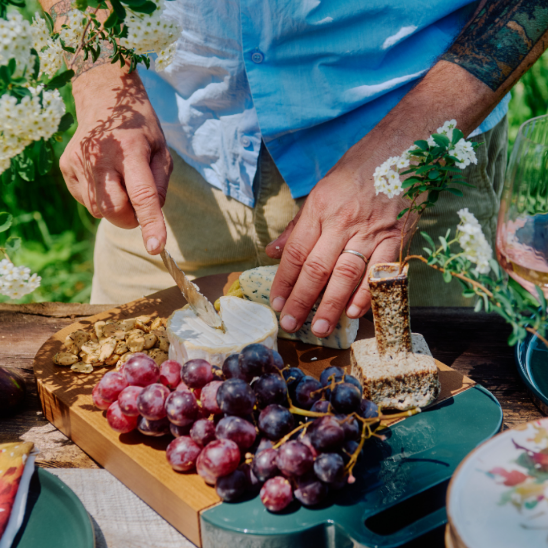FINCH Tabletop : Ashwood and Enamel Rectangle Charcuterie Board