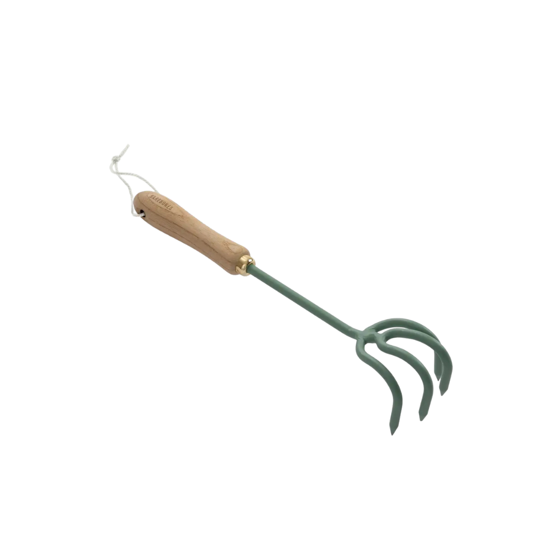Barebones : Cultivator Garden Rake, walnut & steel
