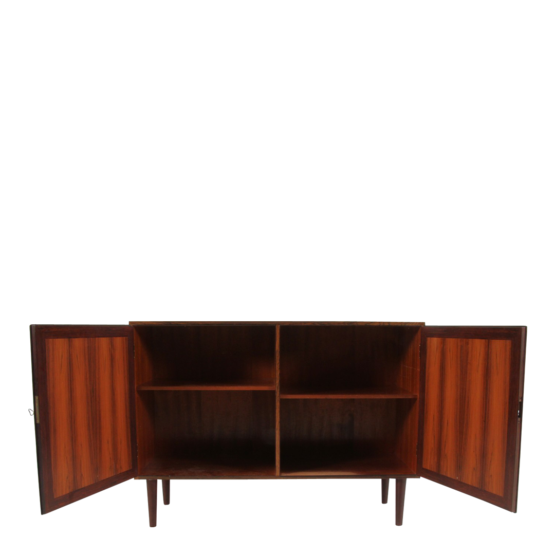 1960s Kai Winding : classic tall rosewood 2-door cabinet