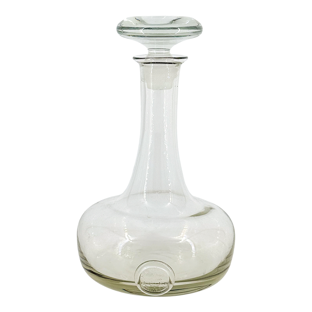 1960s Rhode Island : commemorative glass carafe, New Bedford