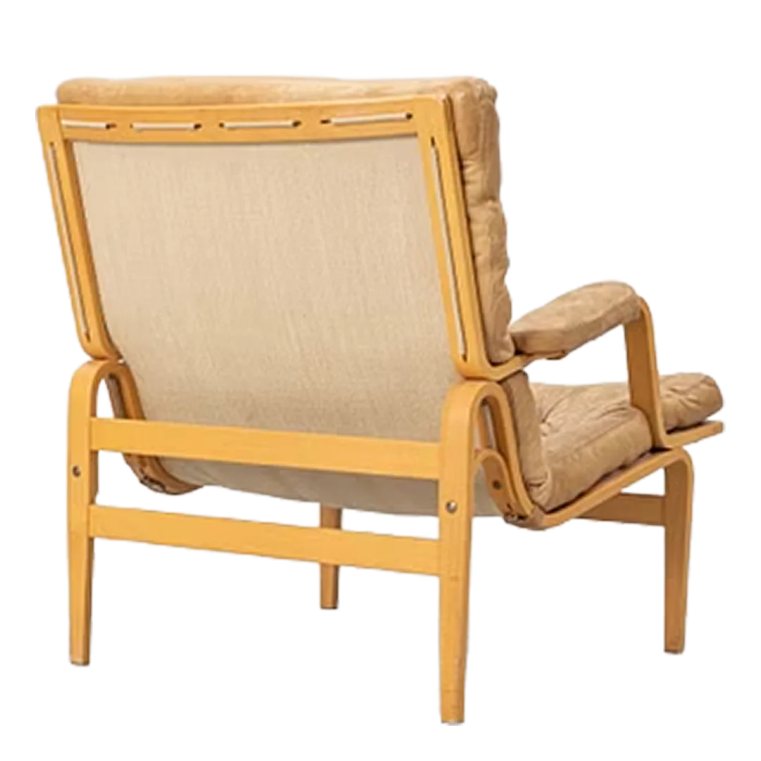 1970s Bruno Mathsson : "Ingrid" light leather tufted armchair, Sweden