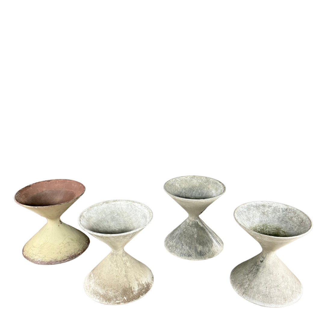 1960s Willy Guhl : 18-19" diablo garden planter, Switzerland