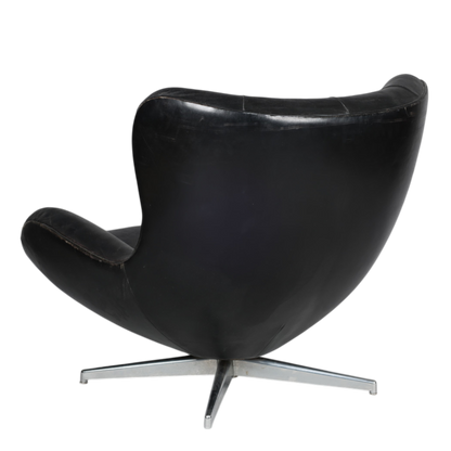 c1960 Illum Wikkelsø : black leather & chrome lounge chair + ottoman