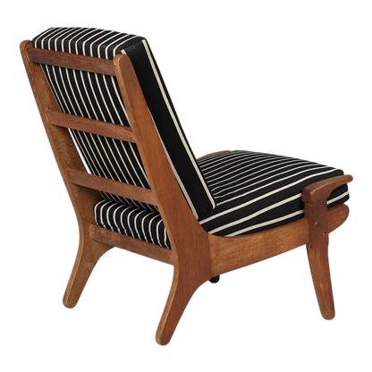 1960 Guillerme et Chambron : solid oakwood short paddle-arm lounge chair