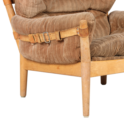 1970s John Mortensen : Model 4521 lounge chair in brown corduroy