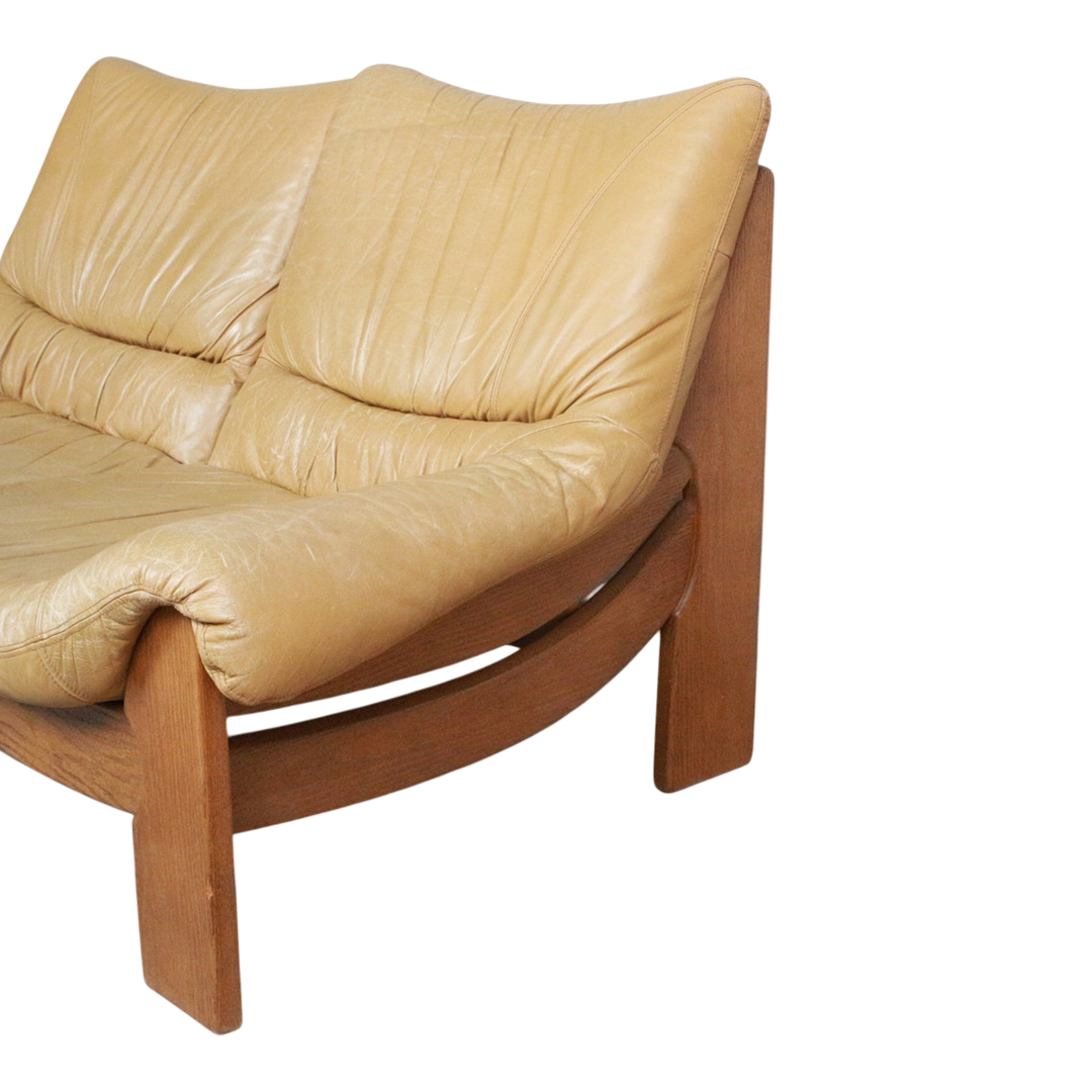 1960s Maison Regain : oak & leather Provençal brutalist 2-seat sofa