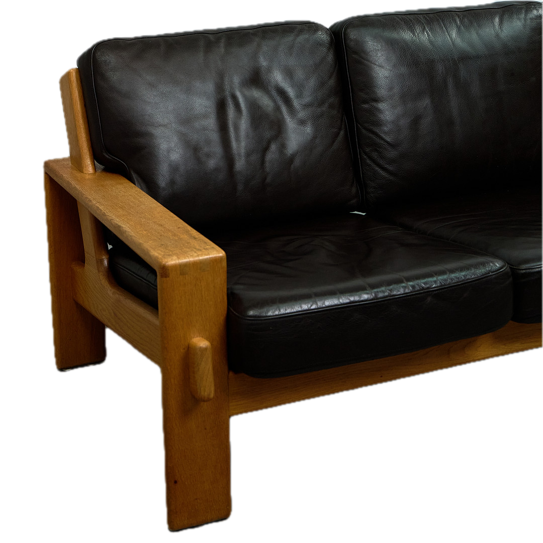 1970s Esko Pajamies : 3-seat black leather "Bonanza" sofa, Finaland