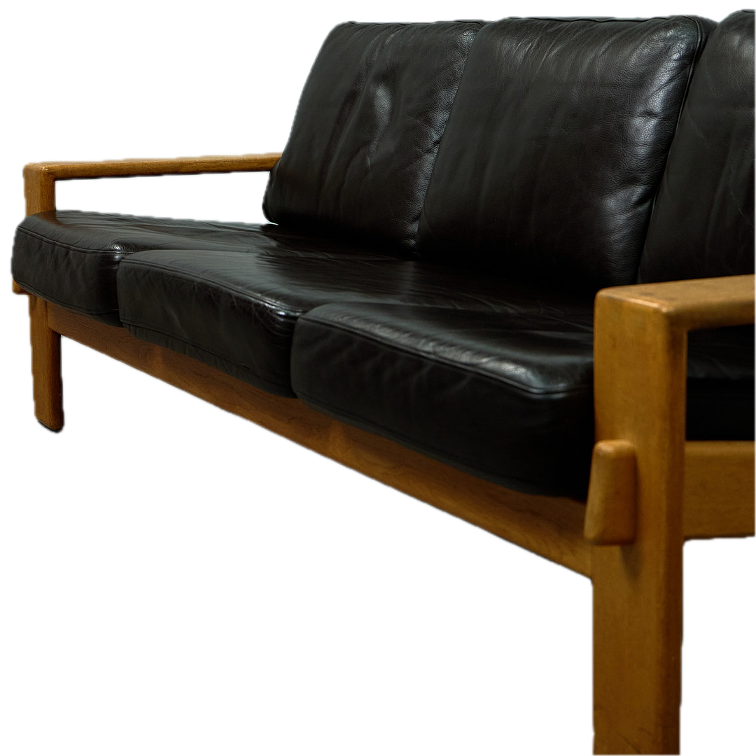 1970s Esko Pajamies : 3-seat black leather "Bonanza" sofa, Finaland