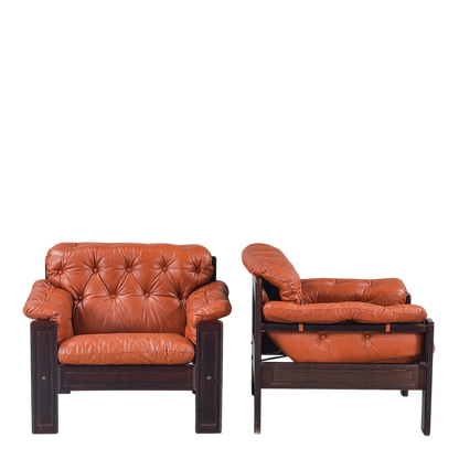1970s Ekornes : pair Norwegian buttoned leather lounge chairs