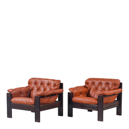 1970s Ekornes : pair Norwegian buttoned leather lounge chairs