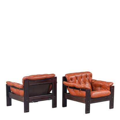 1970s Ekornes : pair Norwegian buttoned leather lounge chairs