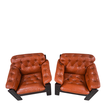 1970s Ekornes : pair Norwegian buttoned leather lounge chairs