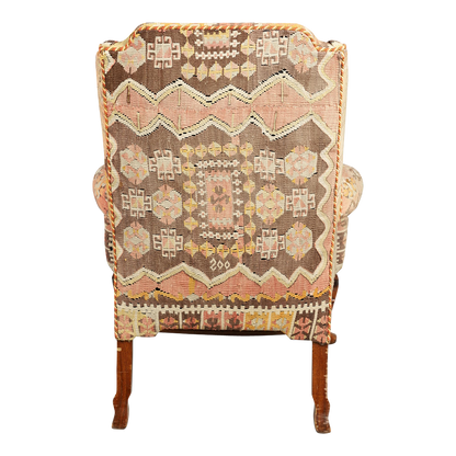 1950s George II style : classic wing chair w/kilim upholstery