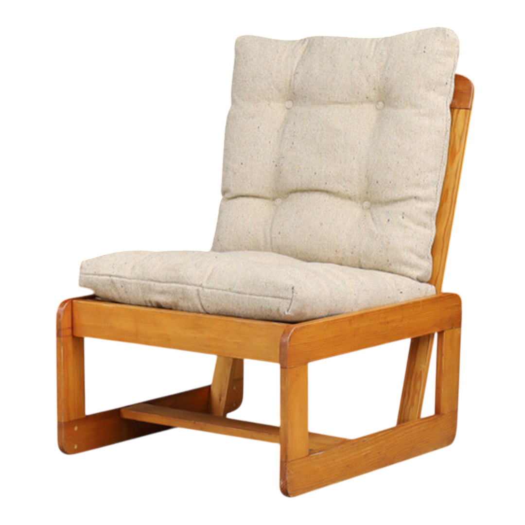 1970s Italian : solid pinewood rationalist modern lounge chair