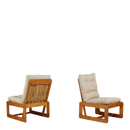 1970s Italian : solid pinewood rationalist modern lounge chair